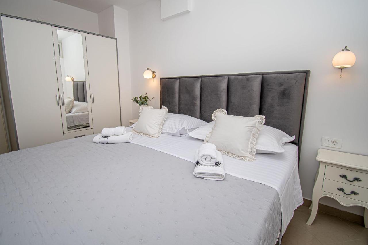 Beachfront Apartments Gabine Kaštela Exterior foto