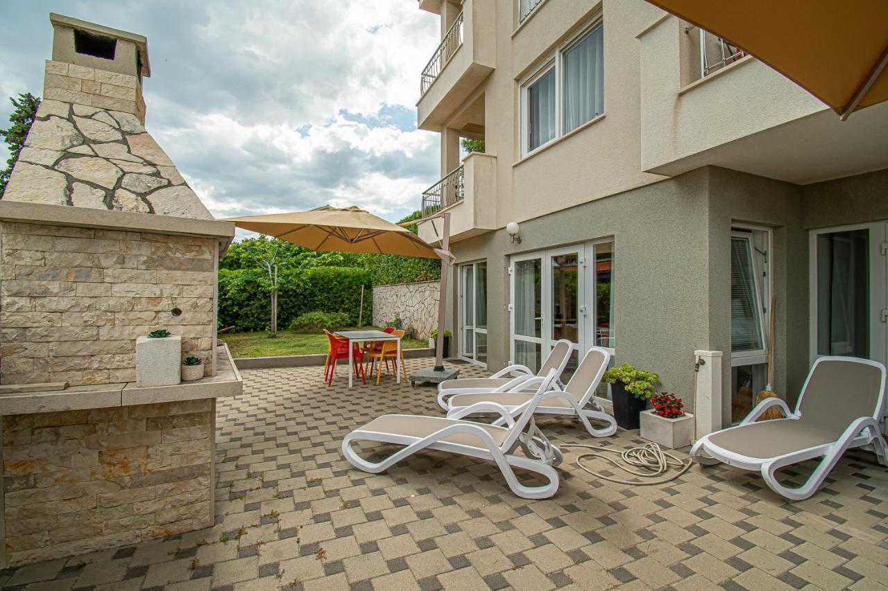 Beachfront Apartments Gabine Kaštela Exterior foto